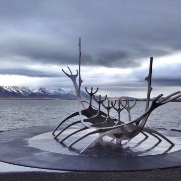 Arctic Aurora Expedition: Eye-Catching Northern Lights Adventures